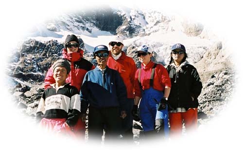 Gruppenbild mit Sherpas